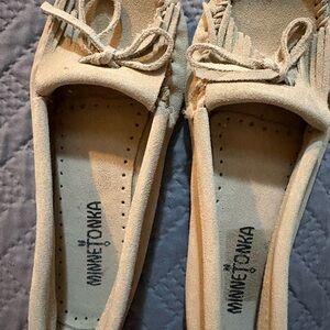 Minnetonka Beige Suede Moccasin Ballet Flats with Fringe and Bow